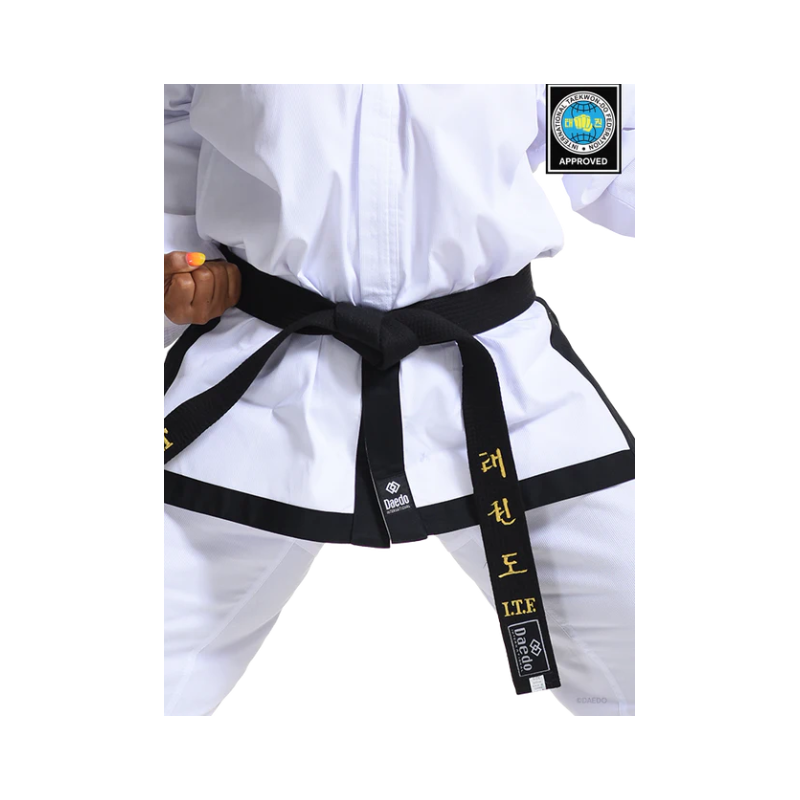 CEINTURE NOIRE DOBOK APPROUVÉE ITF (CÔTELÉE)