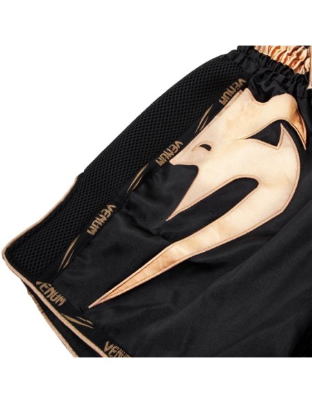 Short Muay Thai Venum Giant - Noir/Doré