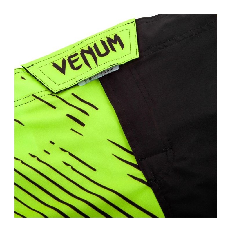 Fightshort court Venum Training Camp 2.0 - Noir/Jaune Fluo
